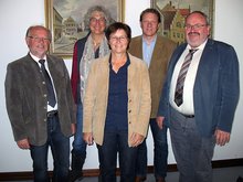 v.l.n.r.: Erster Bürgermeister Ludwig Bindhammer, Bayerbach, Verena Putzo-Kistner, Rosi Steinberger, MdL, Stadtrat Stefan Gruber und Erster Bürgermeister Ludwig Robold, Ergoldsbach