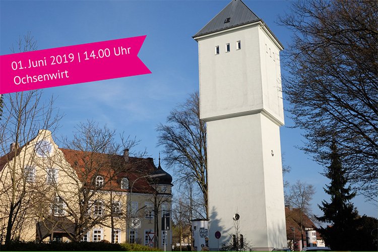 Bild mit dem Wasserturm am Hofberg und dem Sonderpädagogischen Förderzentrum davor