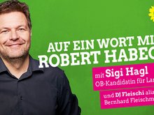 Robert Habeck sieht von links auf den Einladungstext; grüner Hintergrund