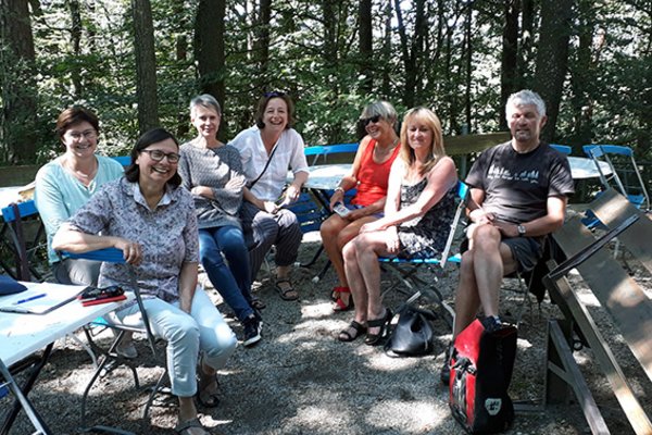 von links nach rechts: Rosi Steinberger, Kathy Mühlebach-Sturm, Hedwig Borgmann, Elke Rümmelein, Gisela Floegel, Elke März-Granda, Christian Brummer