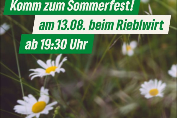 blühende Wiese hinter den Einladungsdaten